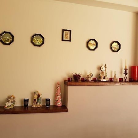 B&B La Casetta Di Lilly Amelia Εξωτερικό φωτογραφία
