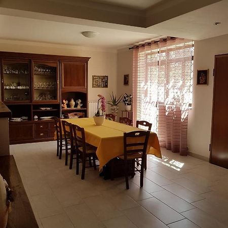 B&B La Casetta Di Lilly Amelia Εξωτερικό φωτογραφία