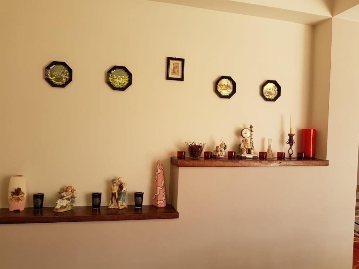 B&B La Casetta Di Lilly Amelia Εξωτερικό φωτογραφία