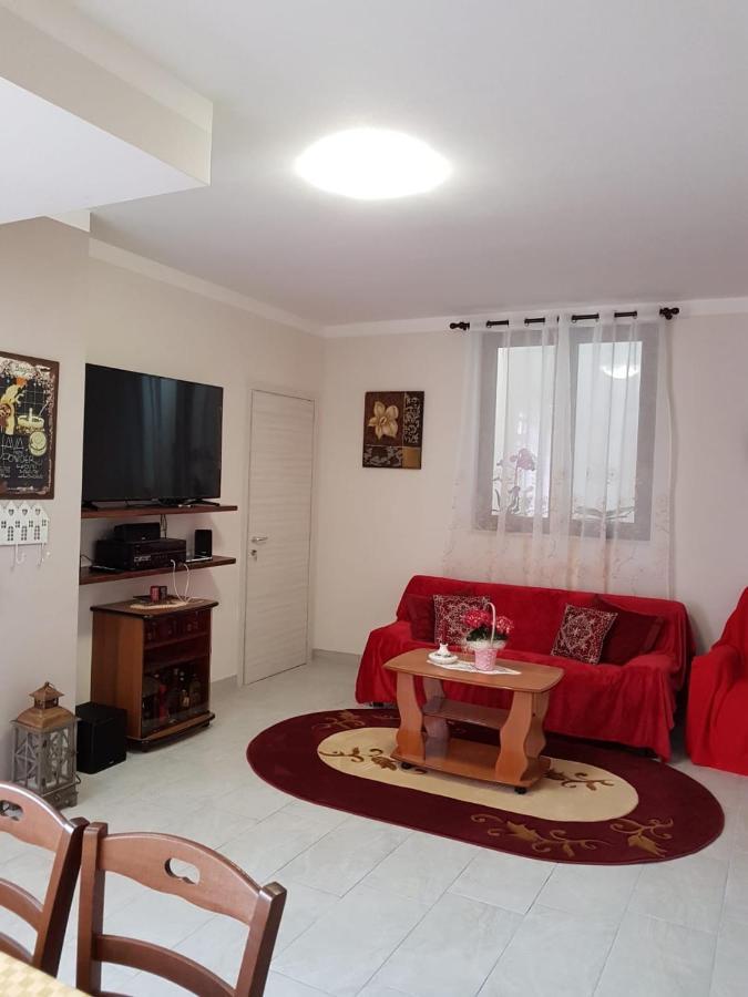 B&B La Casetta Di Lilly Amelia Εξωτερικό φωτογραφία